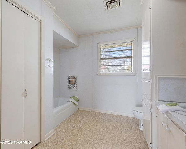 208 S A Street, Duson, LA 70529