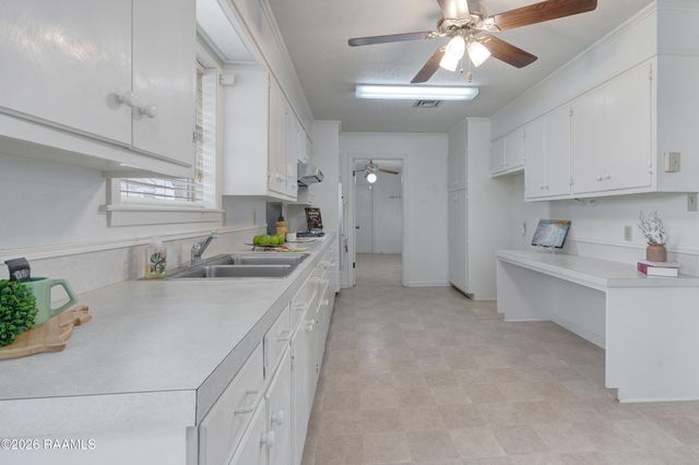 208 S A Street, Duson, LA 70529