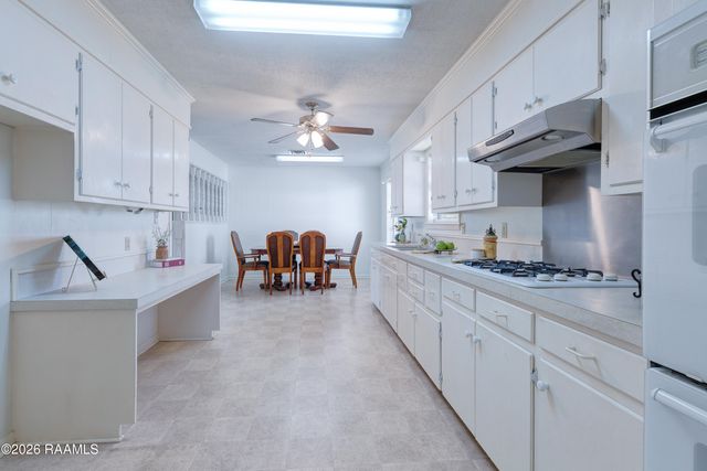 208 S A Street, Duson, LA 70529