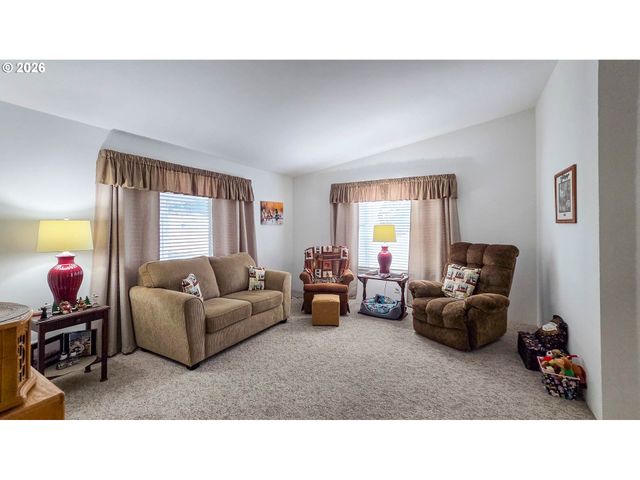 1000 E CENTRAL Ave 51, Sutherlin, OR 97479