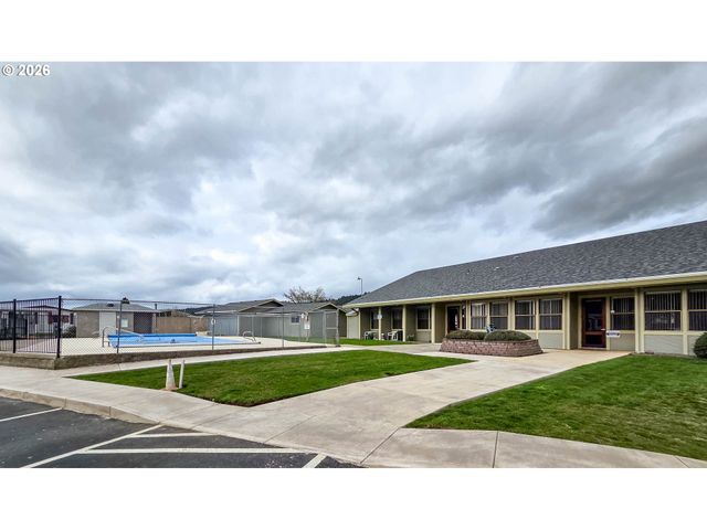 1000 E CENTRAL Ave 51, Sutherlin, OR 97479