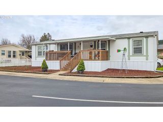 1000 E CENTRAL Ave 51, Sutherlin, OR 97479