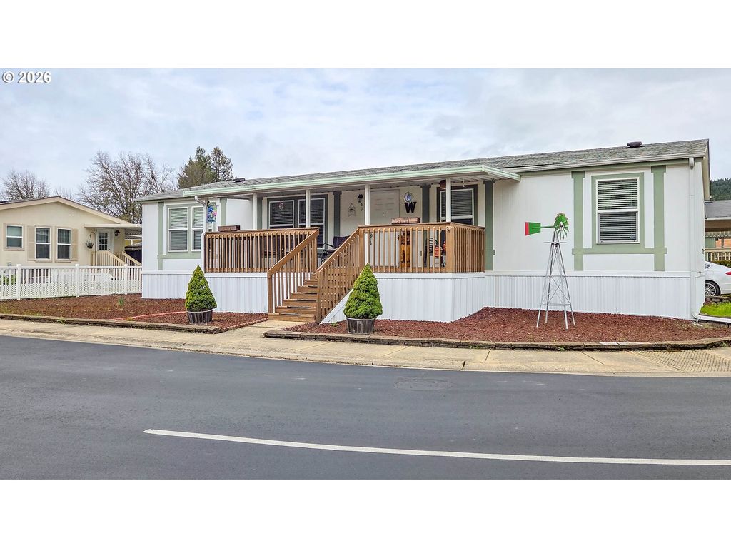 1000 E CENTRAL Ave 51, Sutherlin, OR 97479