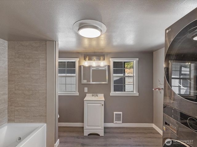 12906 Crystal Springs Drive, Granite Falls, WA 98252