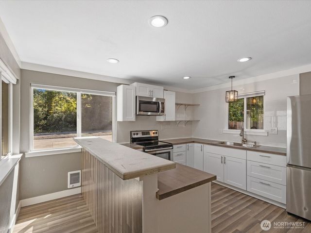12906 Crystal Springs Drive, Granite Falls, WA 98252