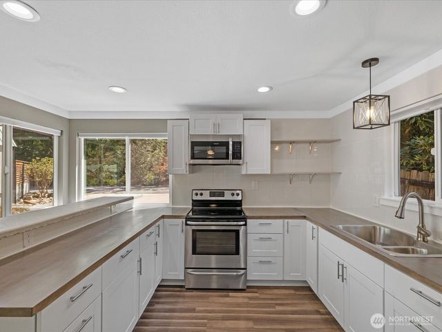 12906 Crystal Springs Drive, Granite Falls, WA 98252