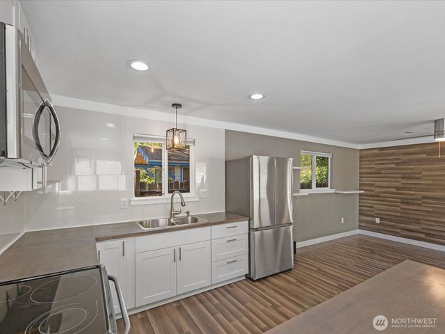 12906 Crystal Springs Drive, Granite Falls, WA 98252