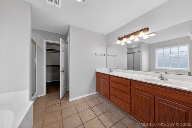 7358 E 119th Place S, Bixby, OK 74008