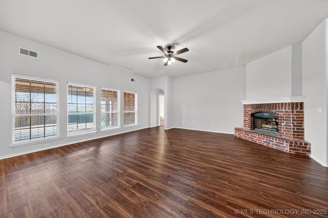 7358 E 119th Place S, Bixby, OK 74008