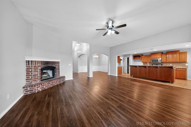 7358 E 119th Place S, Bixby, OK 74008