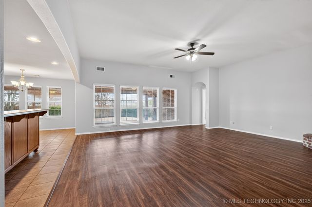 7358 E 119th Place S, Bixby, OK 74008