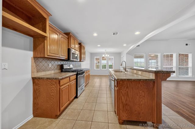 7358 E 119th Place S, Bixby, OK 74008