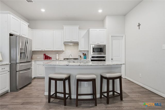 8512 Tulocay Blanca, Boerne, TX 78015