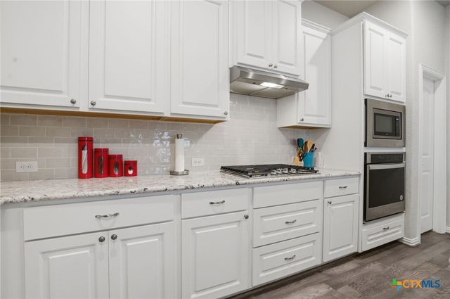 8512 Tulocay Blanca, Boerne, TX 78015