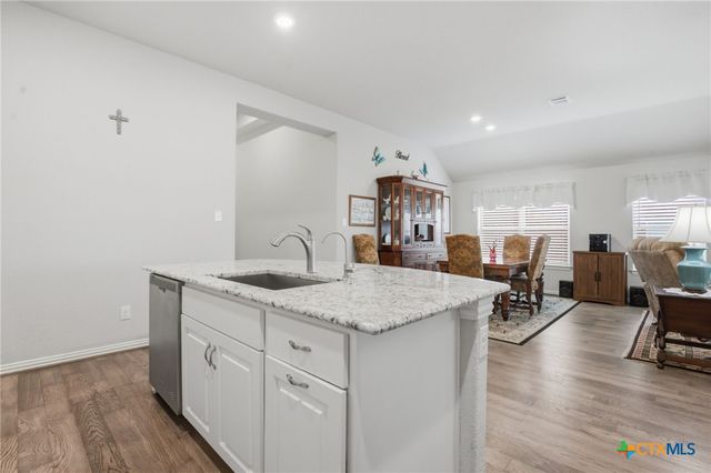 8512 Tulocay Blanca, Boerne, TX 78015