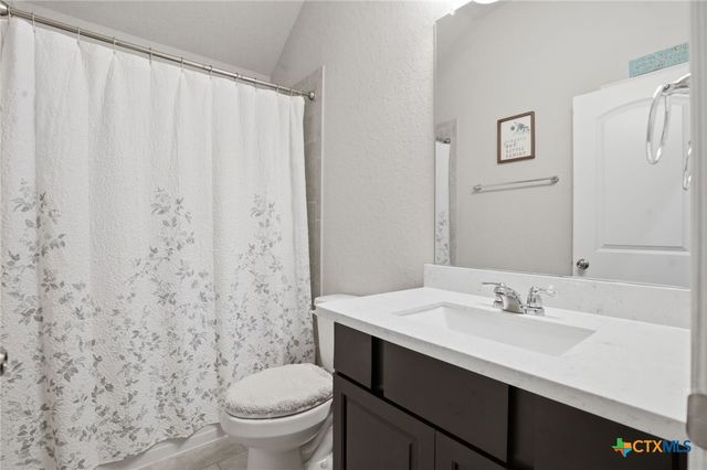 8512 Tulocay Blanca, Boerne, TX 78015