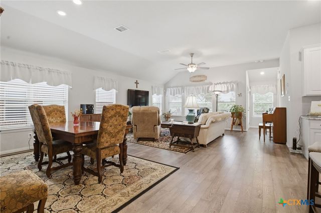 8512 Tulocay Blanca, Boerne, TX 78015