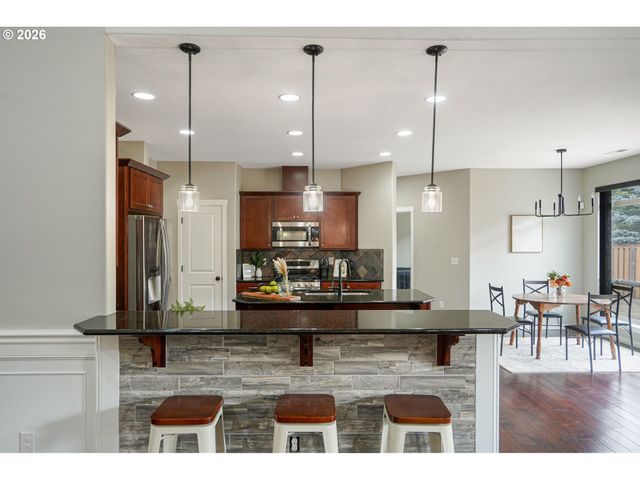 920 HIGHLAND St, Stayton, OR 97383