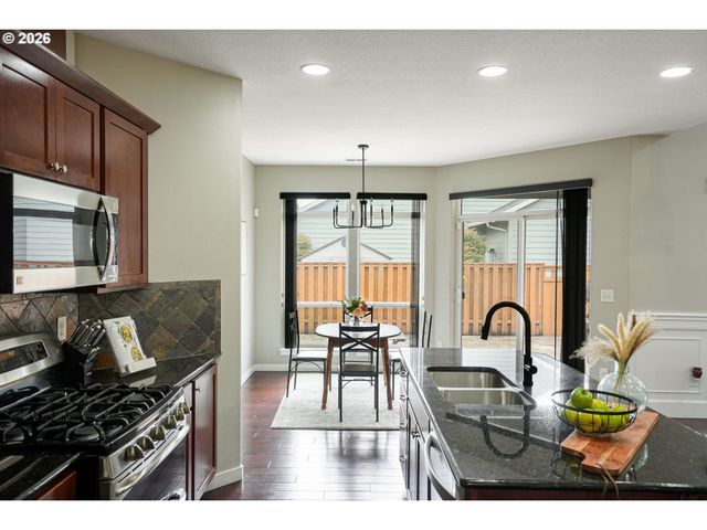 920 HIGHLAND St, Stayton, OR 97383