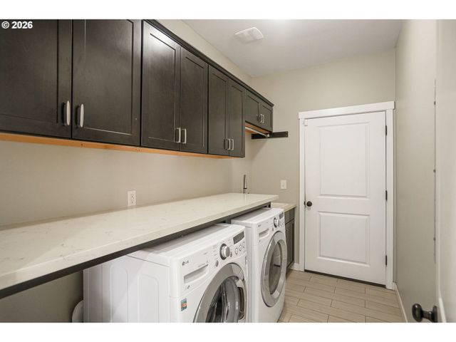 920 HIGHLAND St, Stayton, OR 97383