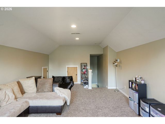 920 HIGHLAND St, Stayton, OR 97383