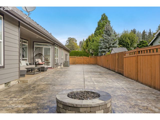 920 HIGHLAND St, Stayton, OR 97383