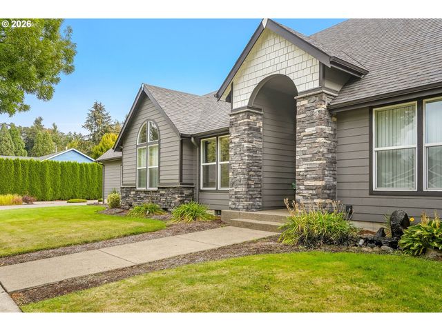 920 HIGHLAND St, Stayton, OR 97383
