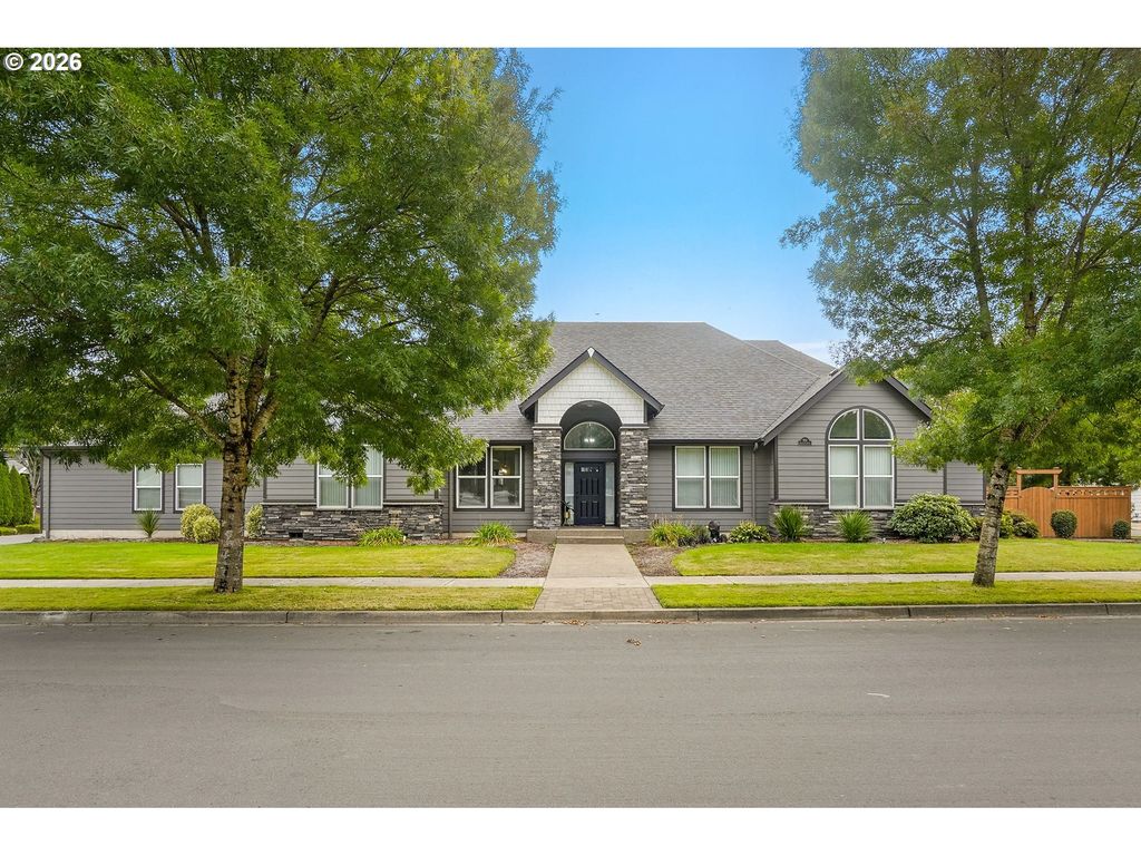 920 HIGHLAND St, Stayton, OR 97383