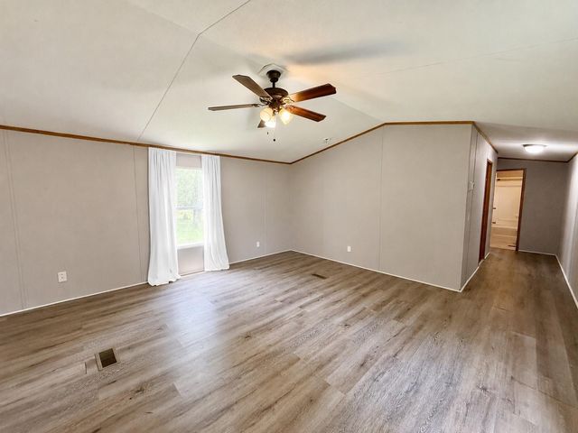 102 Western Way, Angleton, TX 77515