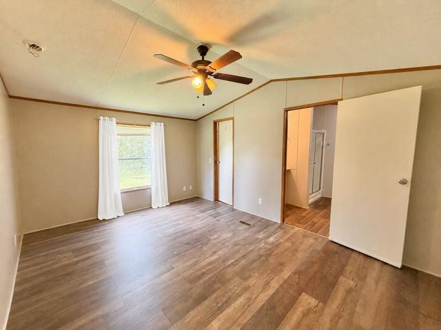 102 Western Way, Angleton, TX 77515