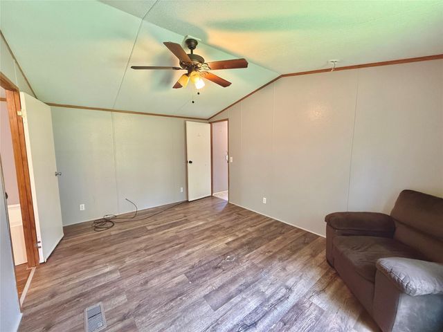 102 Western Way, Angleton, TX 77515