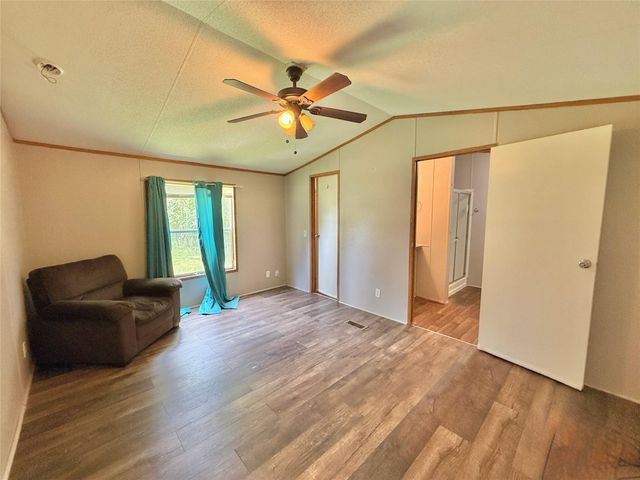 102 Western Way, Angleton, TX 77515