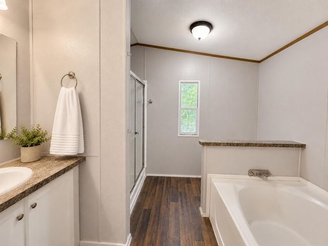102 Western Way, Angleton, TX 77515