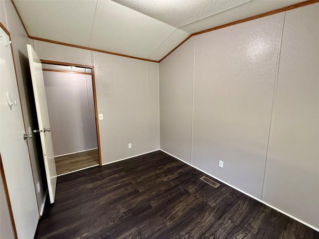 102 Western Way, Angleton, TX 77515