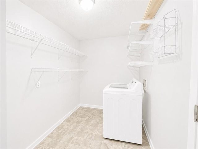 6641 Merlin Drive, Mobile, AL 36619