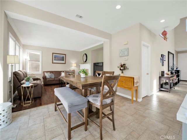 28541 Old Spanish Trail, Saugus, CA 91390