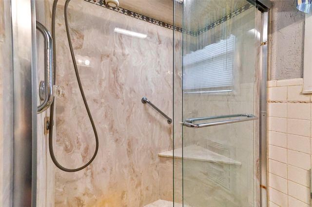 205 Bedford Court E, Bedford, TX 76022