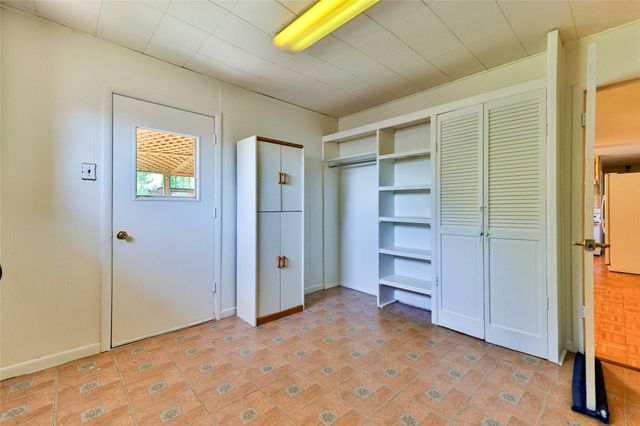205 Bedford Court E, Bedford, TX 76022