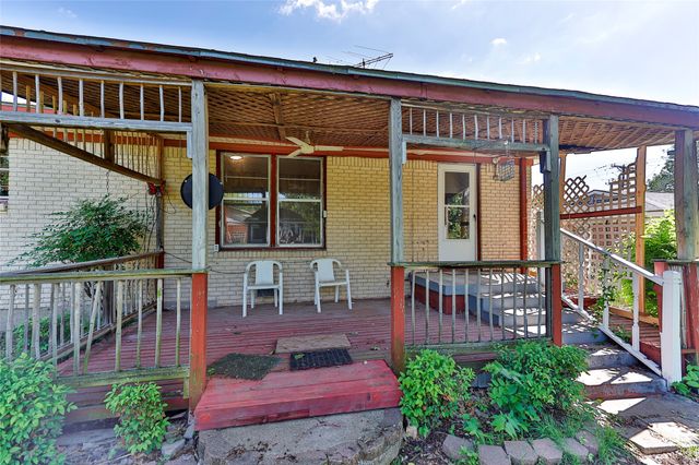 205 Bedford Court E, Bedford, TX 76022