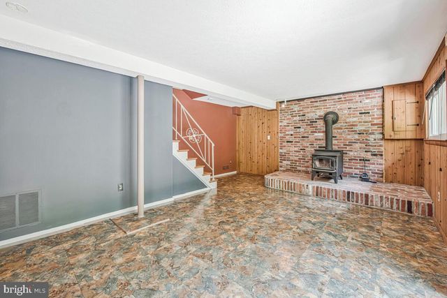 6618 IAN ST, Hyattsville, MD 20784