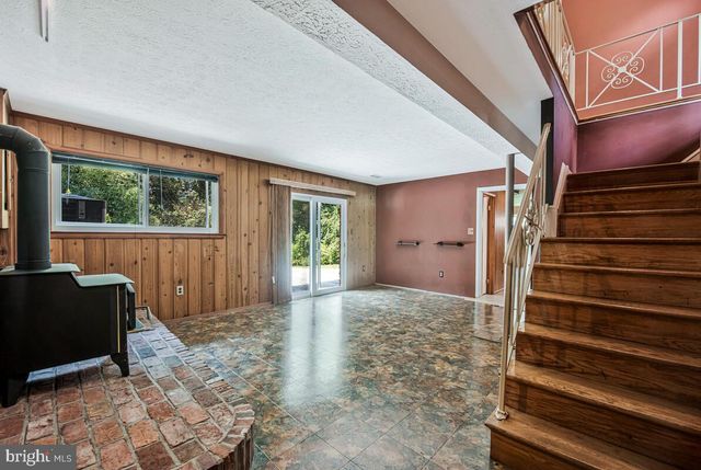 6618 IAN ST, Hyattsville, MD 20784