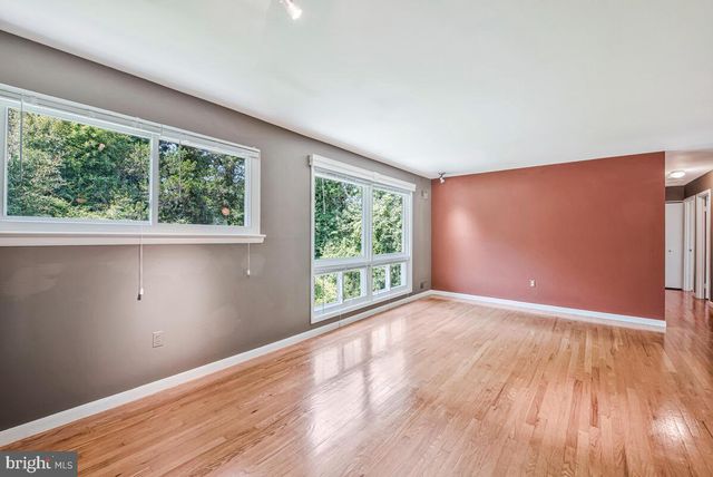 6618 IAN ST, Hyattsville, MD 20784