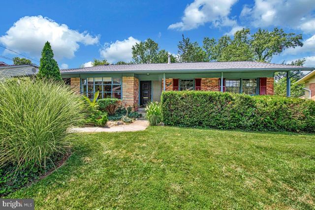 6618 IAN ST, Hyattsville, MD 20784
