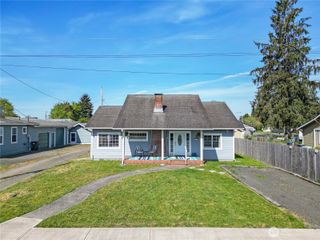 213 N Division, Elma, WA 98541