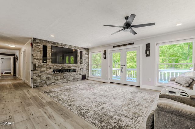 3158 Nevils Way, Sevierville, TN 37876