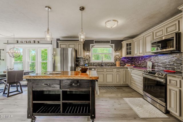 3158 Nevils Way, Sevierville, TN 37876