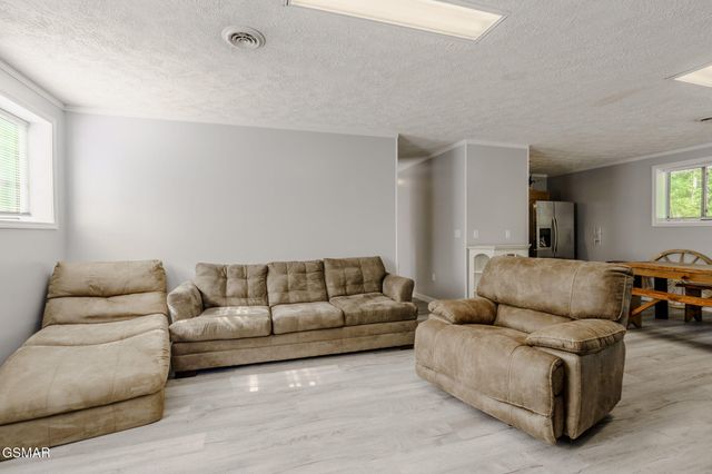 3158 Nevils Way, Sevierville, TN 37876