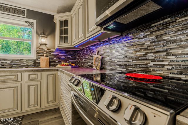 3158 Nevils Way, Sevierville, TN 37876