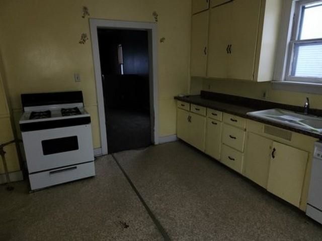 716 S Farragut Street, Bay City, MI 48708