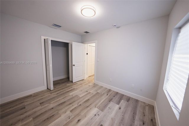 1221 NW 75th St 0, Miami, FL 33147